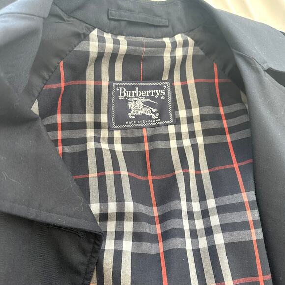 Vintage Burberrys' Navy Blue Trench Coat, 1980s, Size 12P – Excellent Condition - Picture 9 of 13